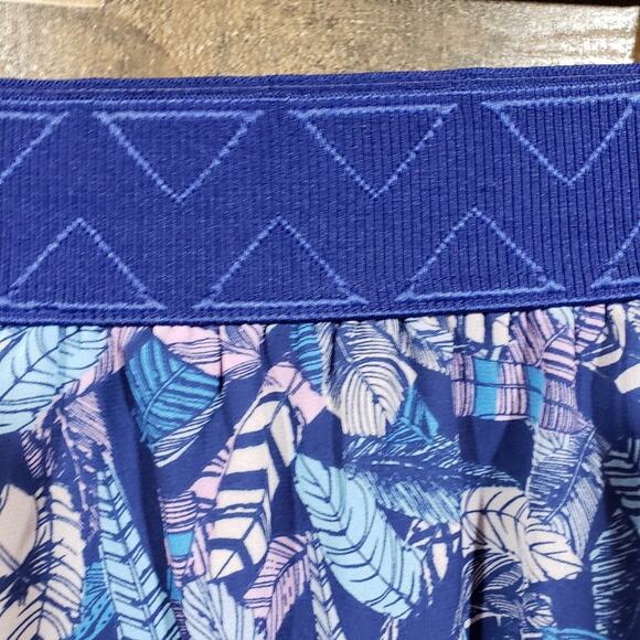 LuLaRoe Lucy skirt blue feather print woman's size extra small - Picture 5 of 8